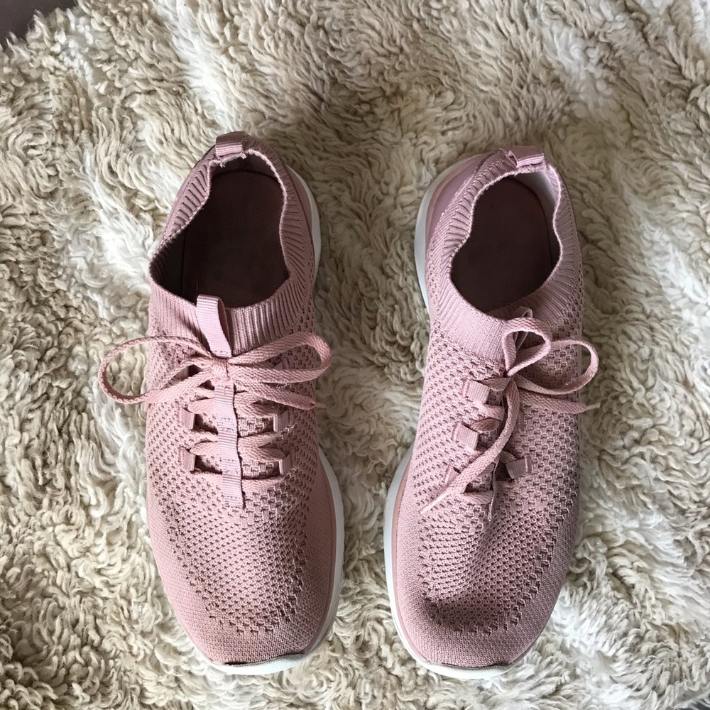 skechers ultra flex slip on trainers